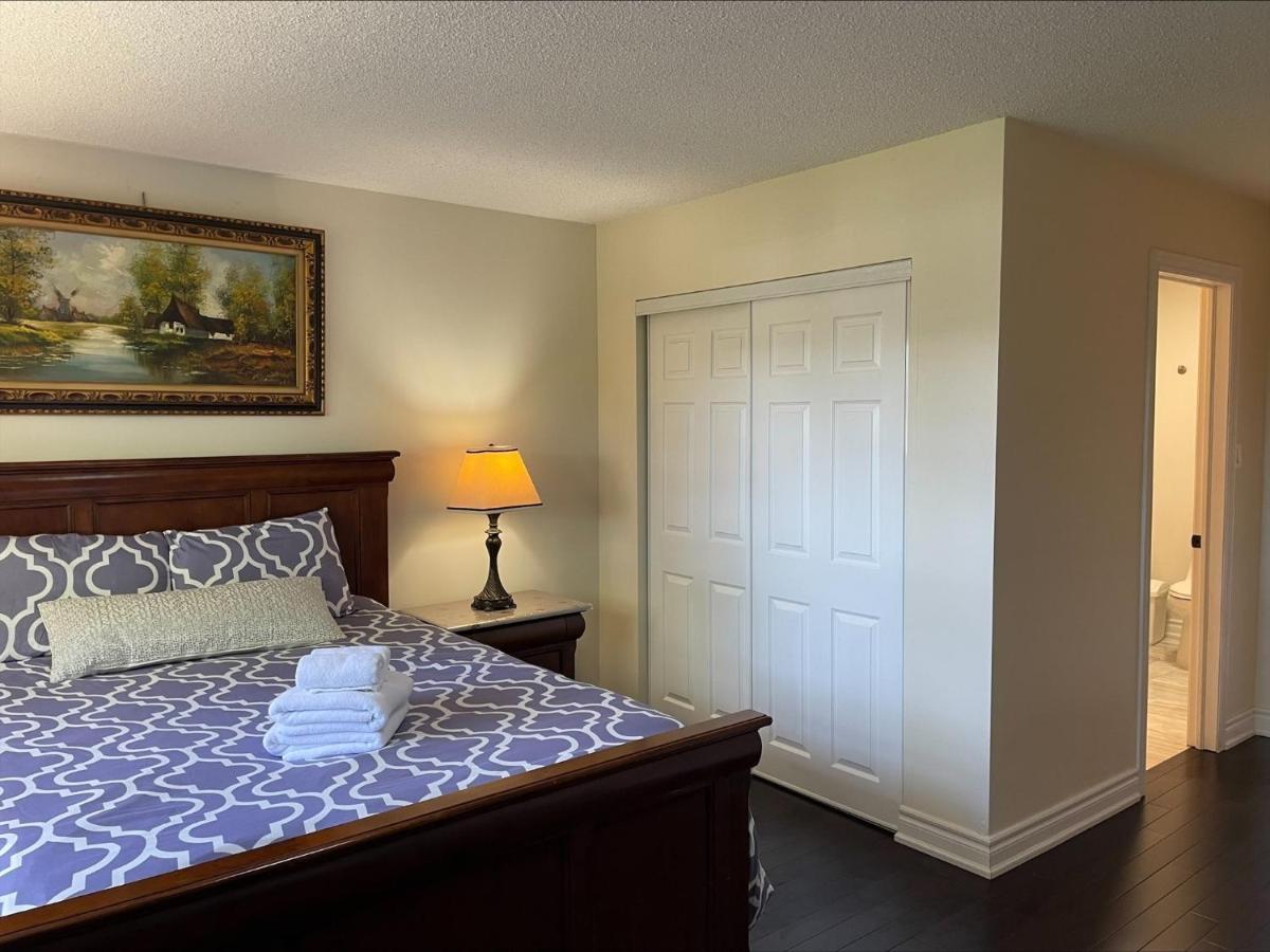 Btn Family-Style Bustling Area Self-Check-In So Fast Fiber Net Free Parking Apartment Toronto Bagian luar foto