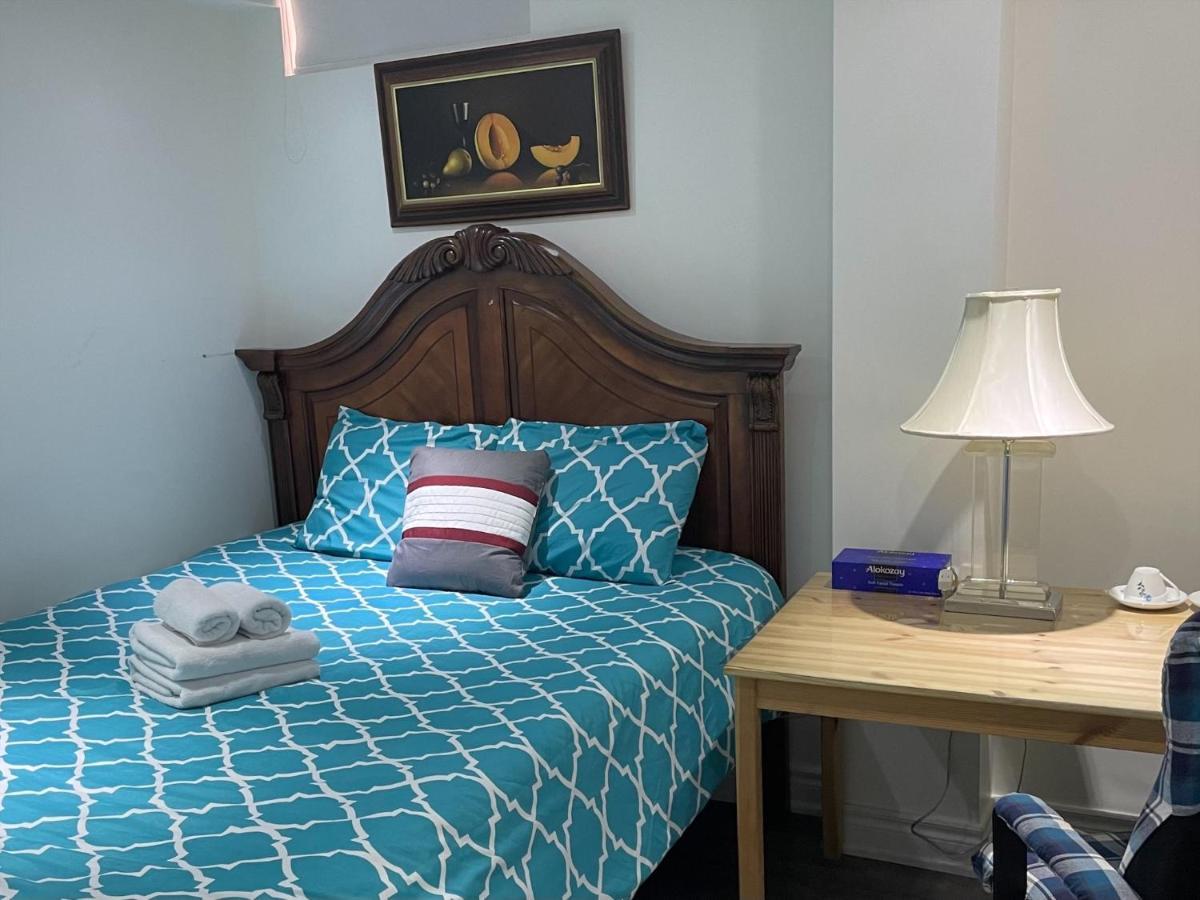 Btn Family-Style Bustling Area Self-Check-In So Fast Fiber Net Free Parking Apartment Toronto Bagian luar foto