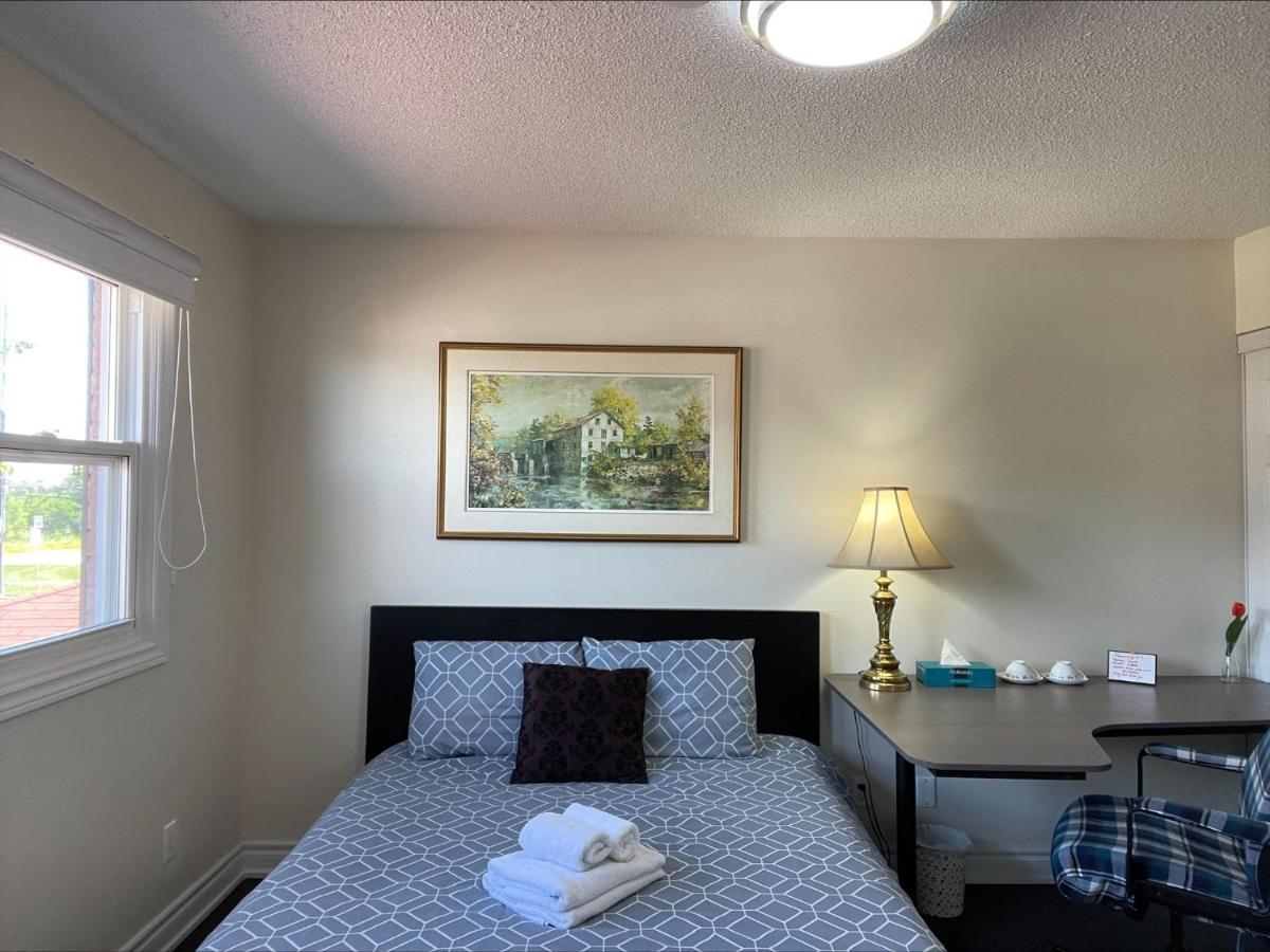 Btn Family-Style Bustling Area Self-Check-In So Fast Fiber Net Free Parking Apartment Toronto Bagian luar foto