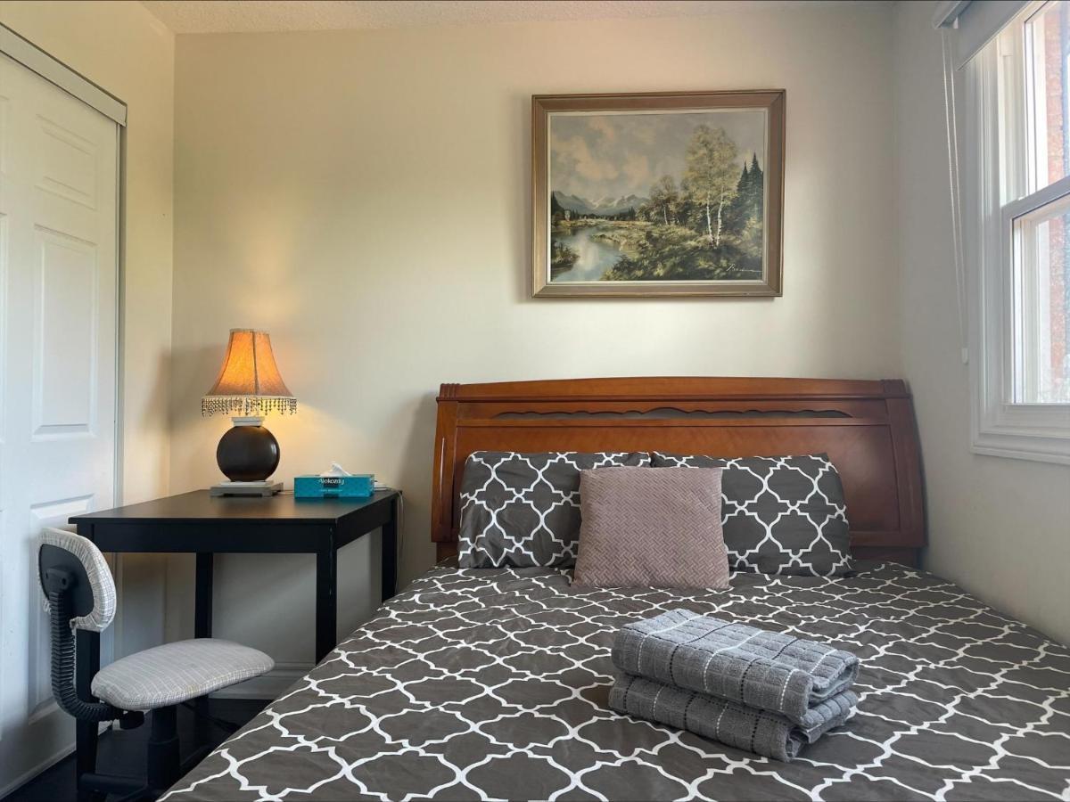 Btn Family-Style Bustling Area Self-Check-In So Fast Fiber Net Free Parking Apartment Toronto Bagian luar foto